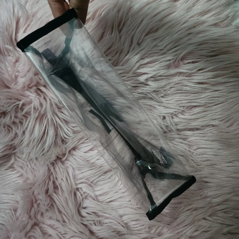 Victorias Secret new but